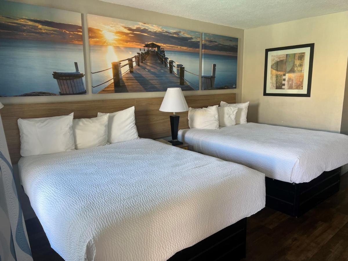 Days Inn By Wyndham St. Petersburg Central Zewnętrze zdjęcie